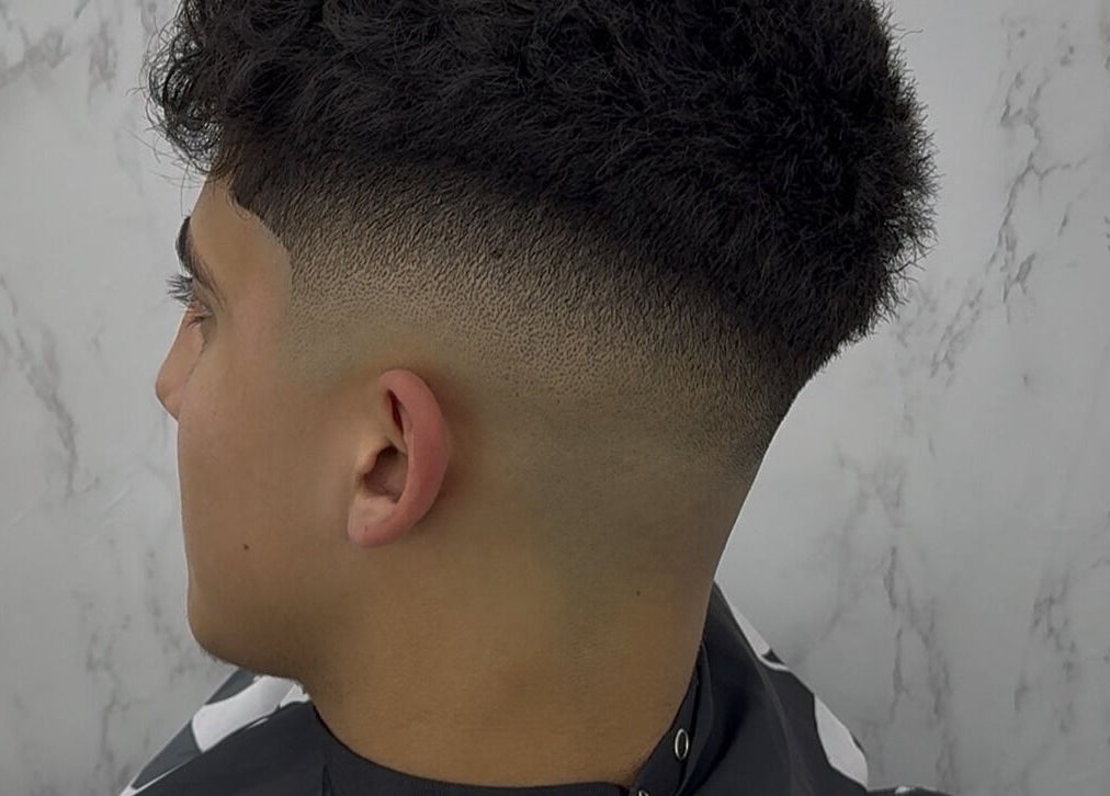 Corte de cabello fade en Joaco barber, Villa Lynch, Provincia De Buenos Aires, AR.