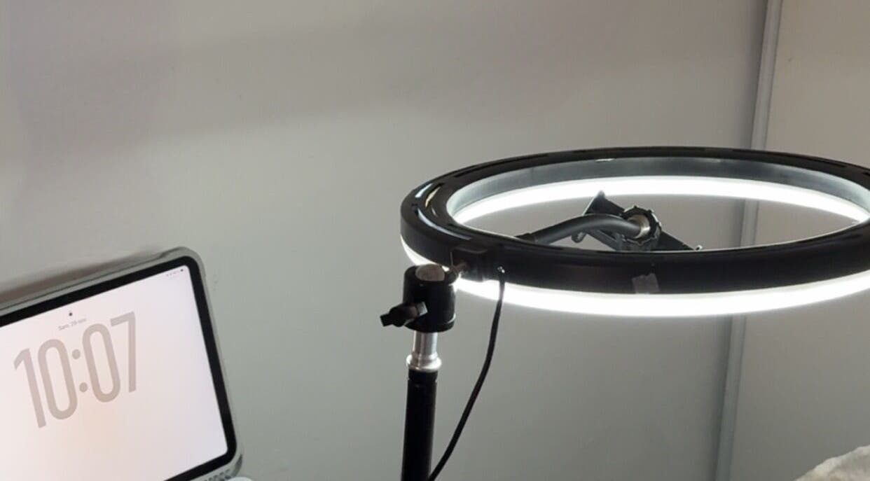 L'éclairage professionnel de SRN LASH STUDIO à Nice, Provence-alpes-côte d'Azur, FR, pour des prestations parfaites.