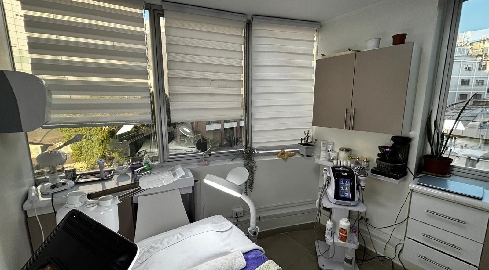 Sala de tratamiento luminosa en Time For You, Providencia, Región Metropolitana, CL.