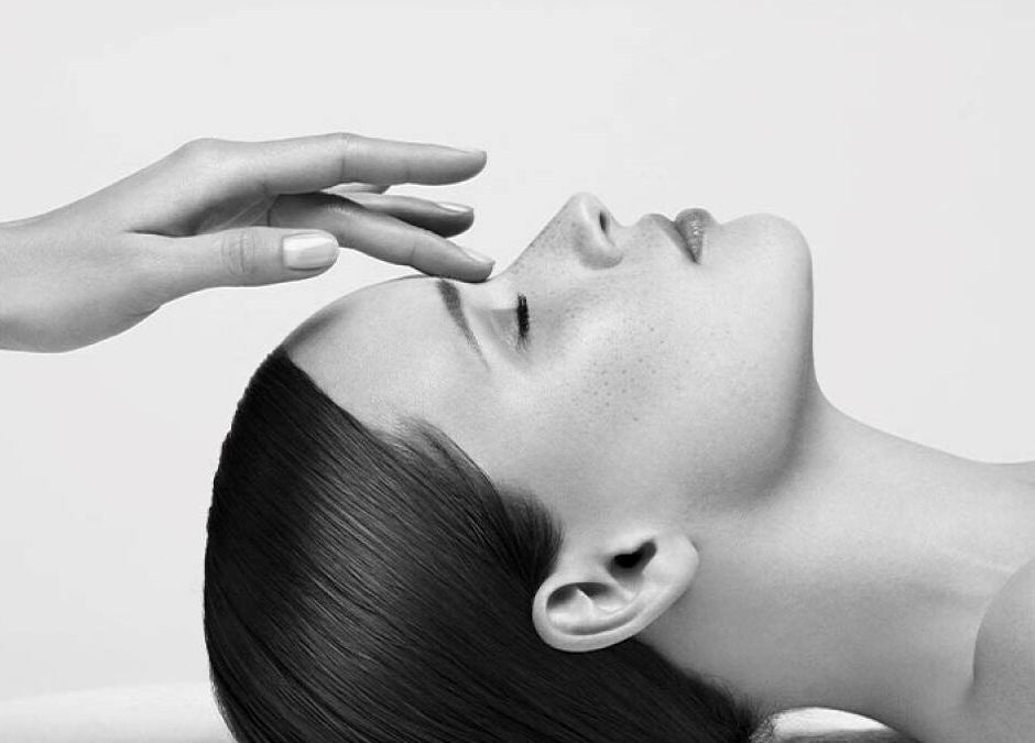 Massage facial à Harmony&Equilibre, Villandraut, Nouvelle-Aquitaine, FR. Détente et bien-être garantis.