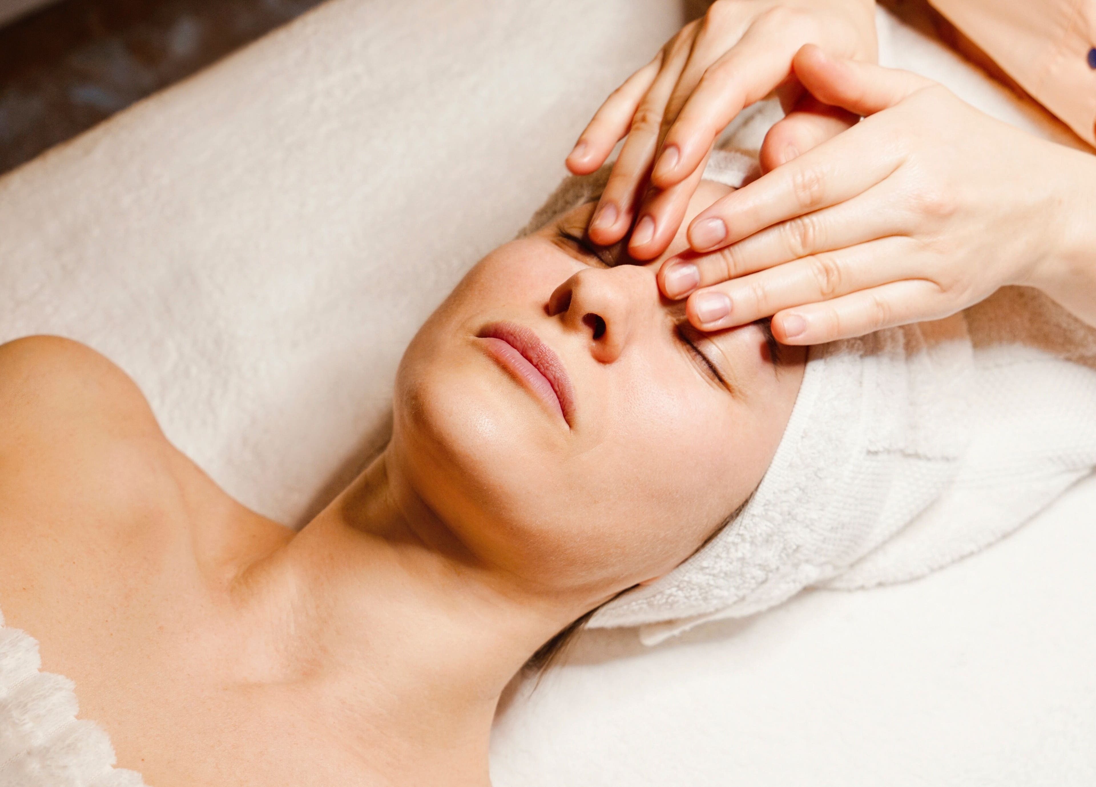 Trattamento viso rilassante presso Kateryna Dr. Manual-Face-Lifting, Milano, Lombardia, IT.