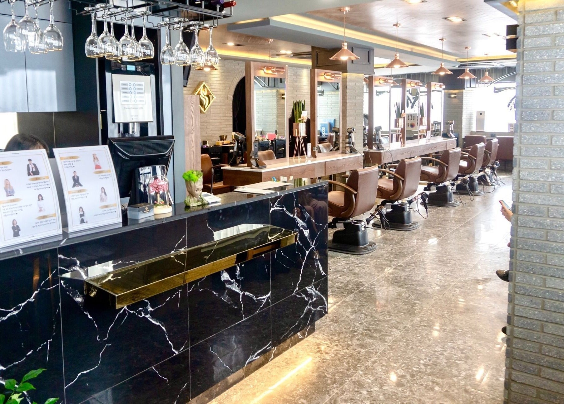 Elegant salon interior at Hair the beau Seoul National University Station, 서울특별시, 서울특별시, KR.