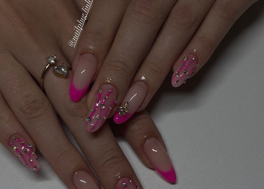 Elegant pink nail art with rhinestones at nailplug.linlee, Roveré Della Luna, Trentino-alto Adige, IT.