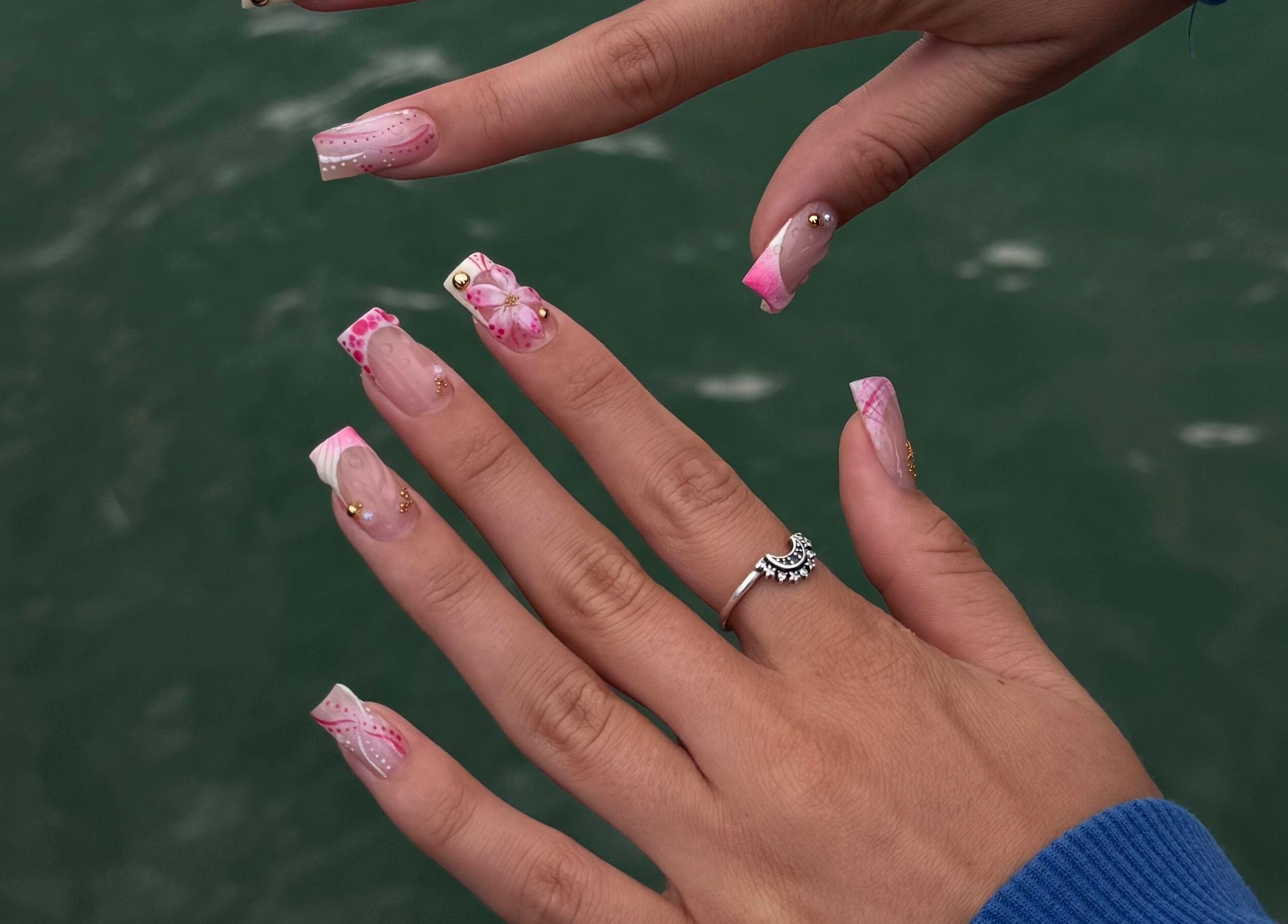 Elegant pink nail art by nailplug.linlee at Roveré Della Luna, Trentino-alto Adige, IT showcasing intricate designs.