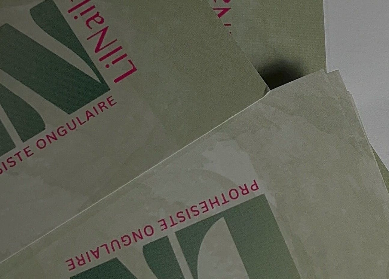 Brochures de LilNailz, Clermont-Ferrand, Auvergne-Rhône-Alpes, FR. Design esthétique et professionnel.