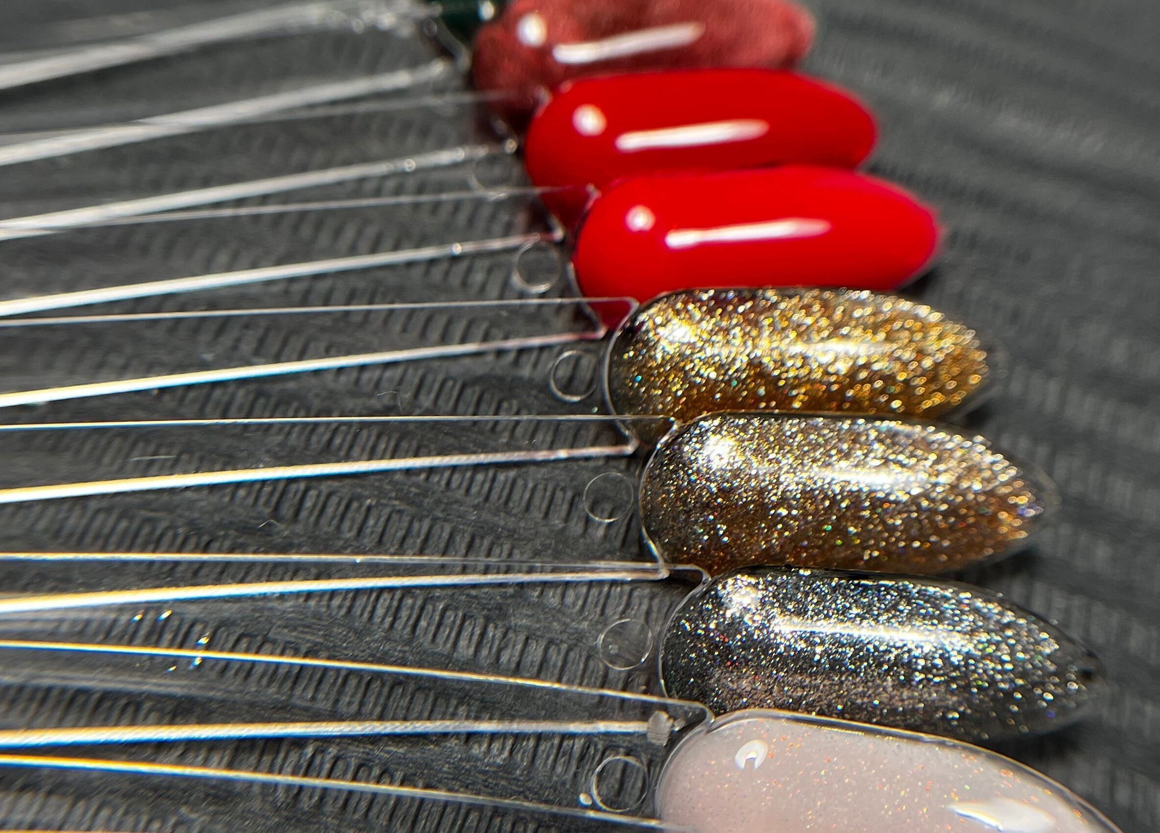 Palette de vernis pailletés à LilNailz, Clermont-Ferrand, Auvergne-Rhône-Alpes, FR.