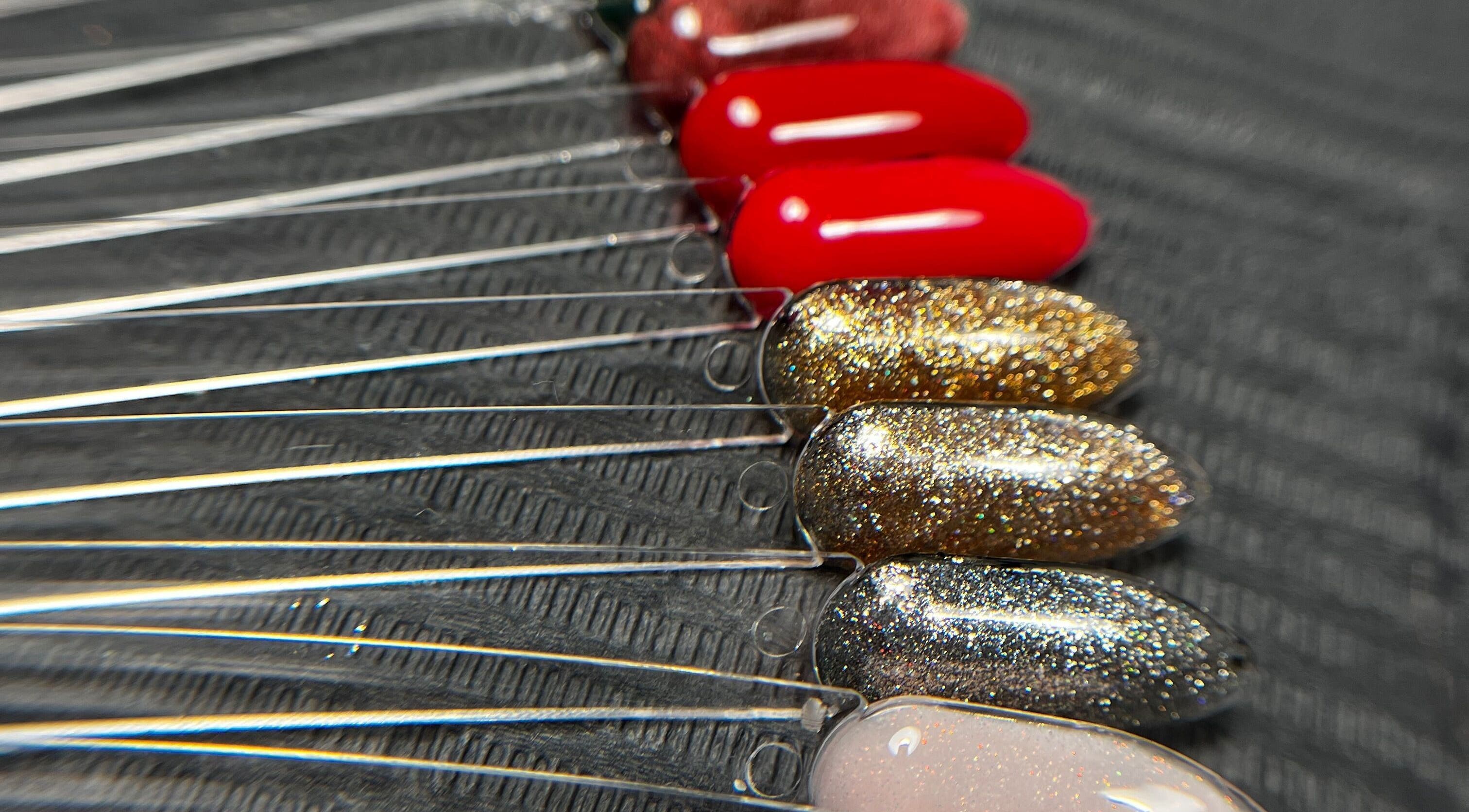 Palette de vernis pailletés à LilNailz, Clermont-Ferrand, Auvergne-Rhône-Alpes, FR.