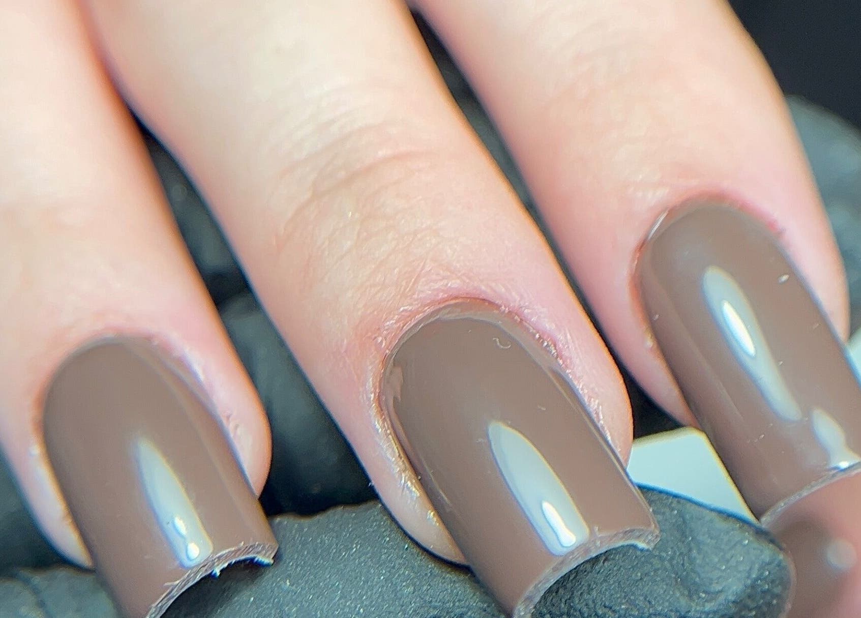 Stylish brun nails à LilNailz à Clermont-Ferrand, Auvergne-Rhône-Alpes, FR