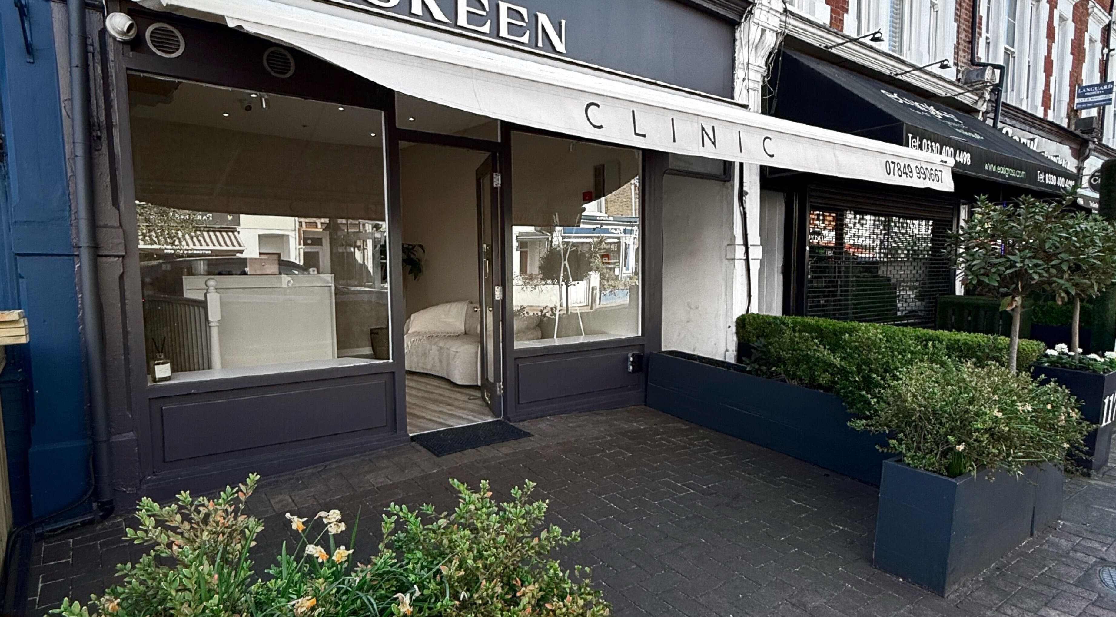 Front view of Eskeen Clinic with elegant entrance in London, England, GB.