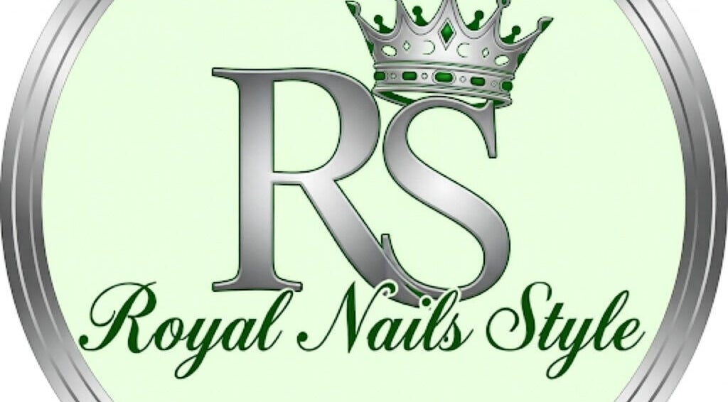 Лого на Rs Royal Nails Style, София, Област София, BG, с коронка и текст.