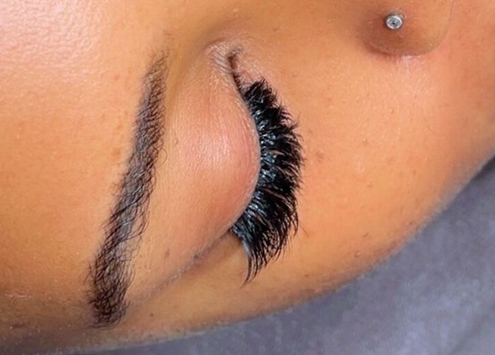 Closeup of lash extension at FreedzMUA | Makeup and Lashess, London, England, GB.