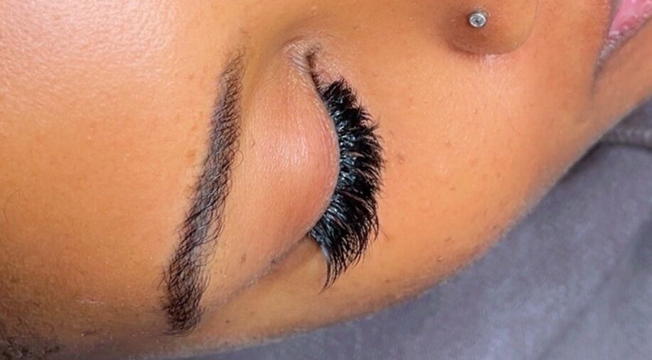 Closeup of lash extension at FreedzMUA | Makeup and Lashess, London, England, GB.