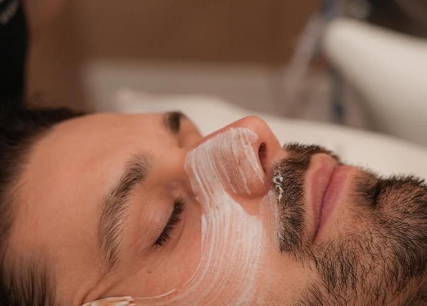 Tratamiento facial rejuvenecedor en LA GUARIDA SPE, Buenos Aires, Buenos Aires, AR.