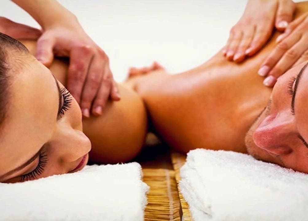 Massage en duo à INSTITUT & FONDATION by Michaël Montero Corp. International & Co, Paris, Île-de-France, FR.