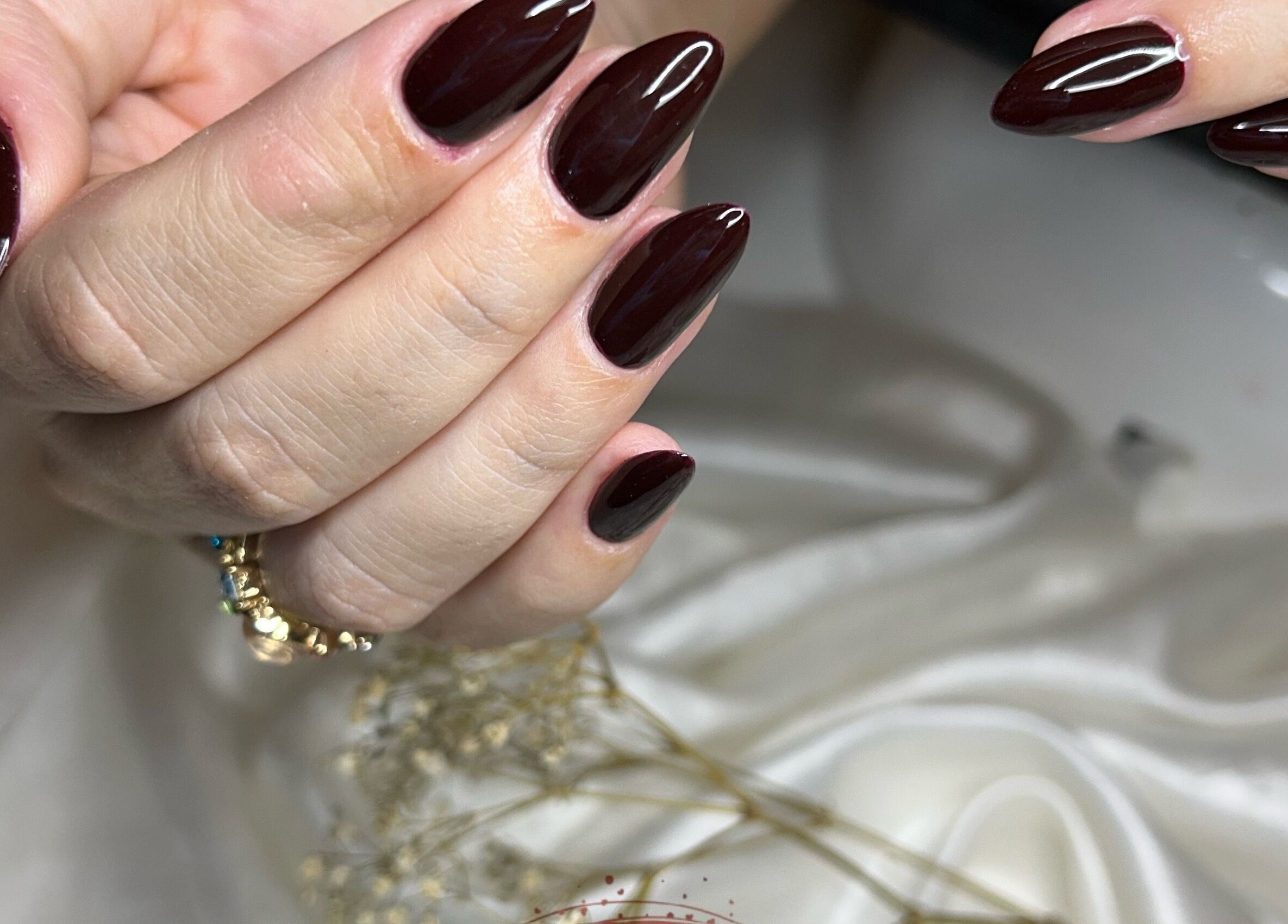 Unhas elegantes em tom vinho no Nailart Ana Júlia, Lisboa, Lisboa, PT