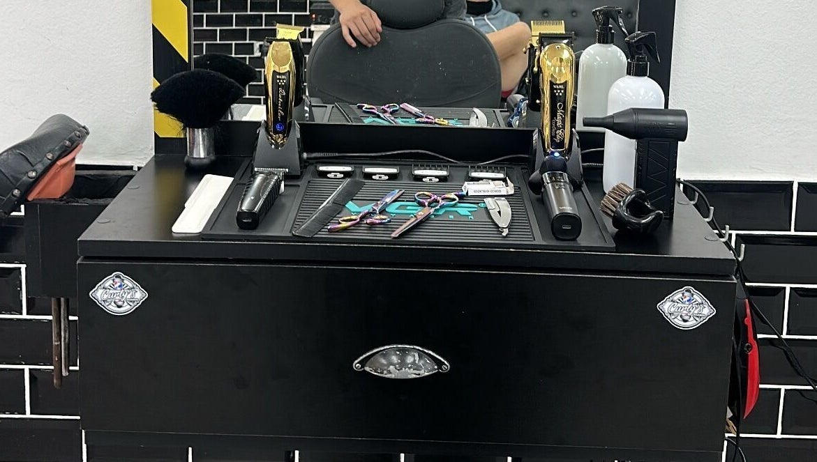 Elegant salon styling station at BussinesAccount, Buenos Aires, Ciudad Autónoma De Buenos Aires, AR.