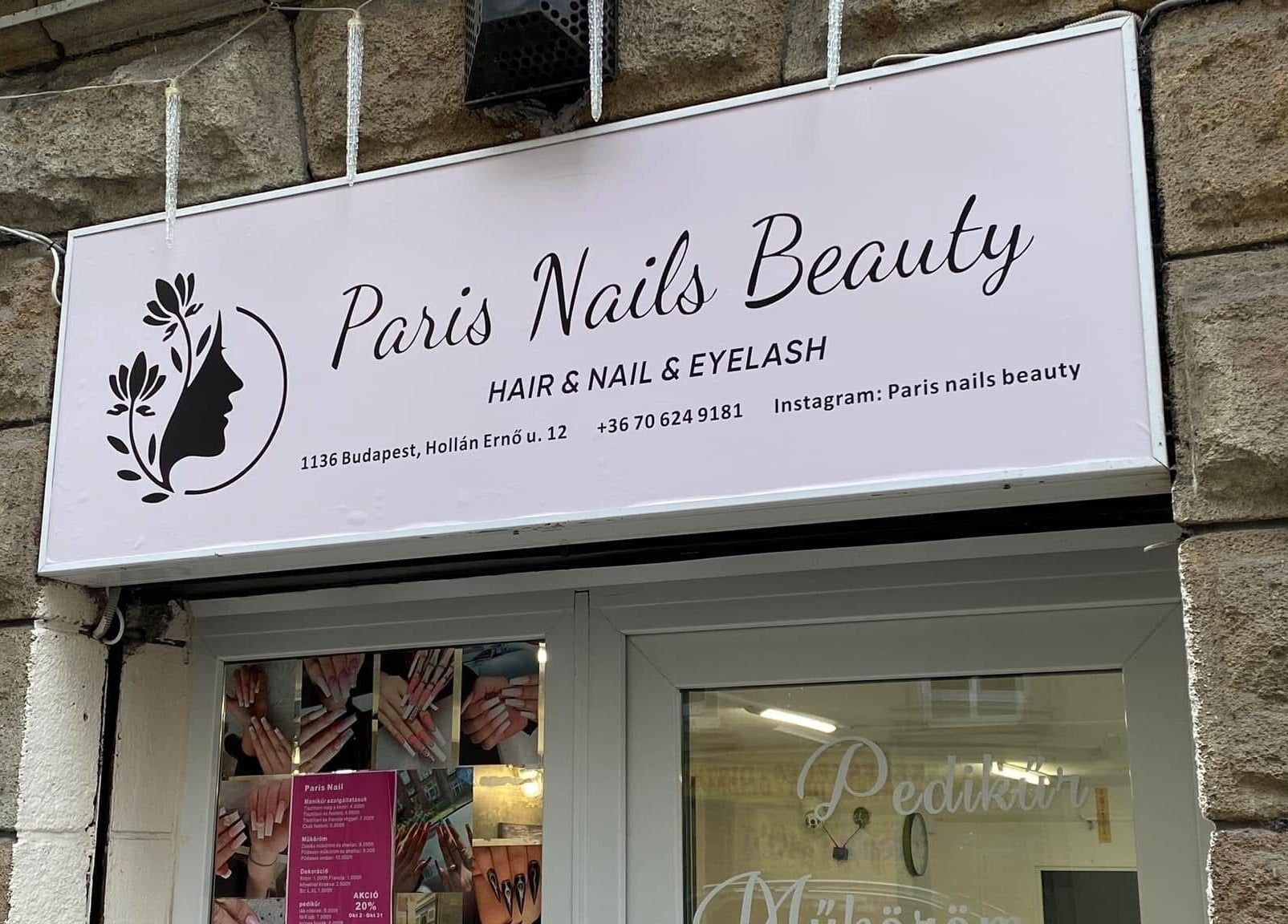 Mặt tiền Paris nail beauty trên đường Hollán Ernő u. 12, Budapest, Magyar, HU.
