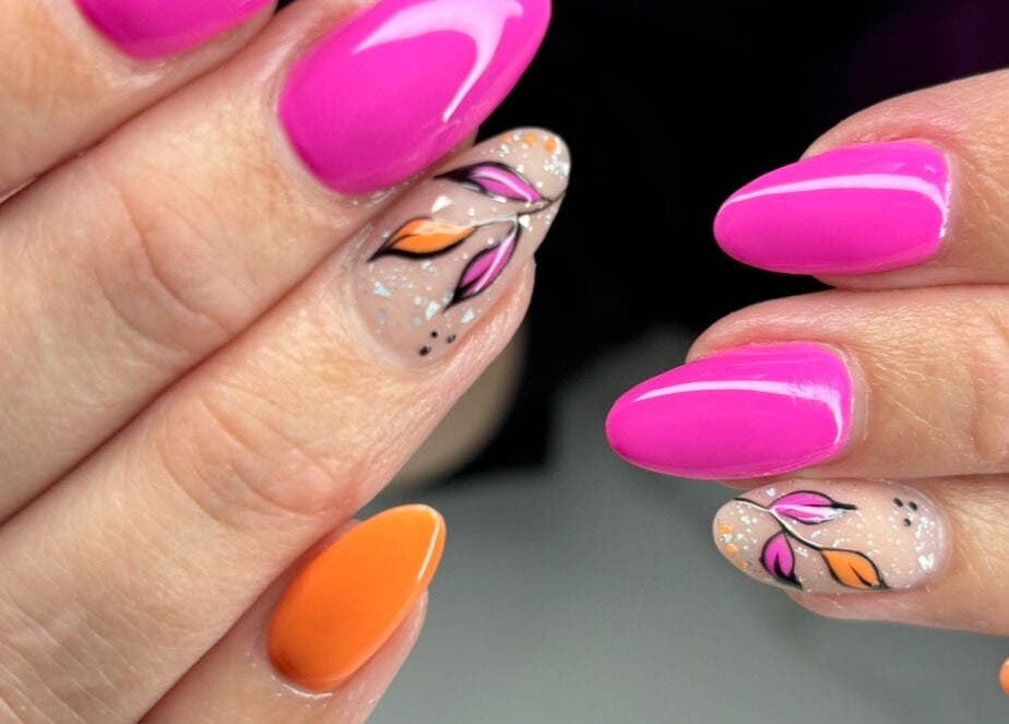 Diseño de uñas vibrantes en Beii Nails ✨💅🏼, Comunidad De Madrid, Comunidad De Madrid, ES.