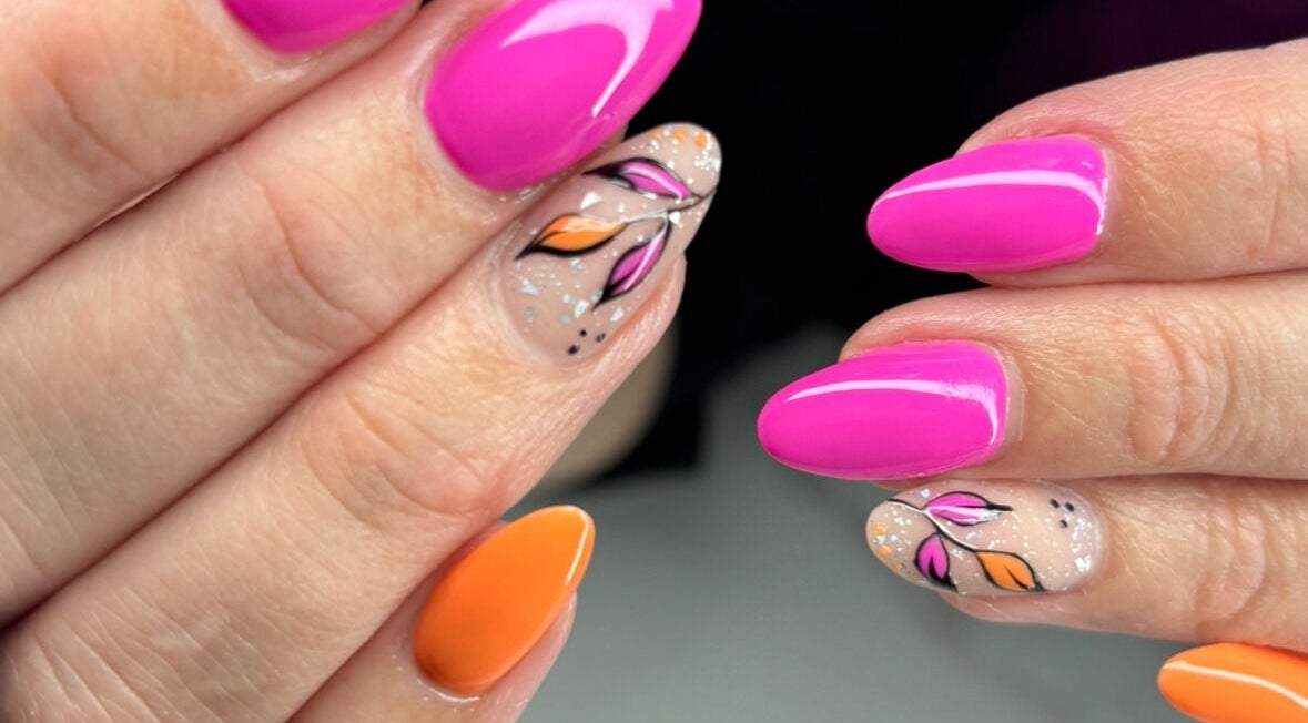 Diseño de uñas vibrantes en Beii Nails ✨💅🏼, Comunidad De Madrid, Comunidad De Madrid, ES.