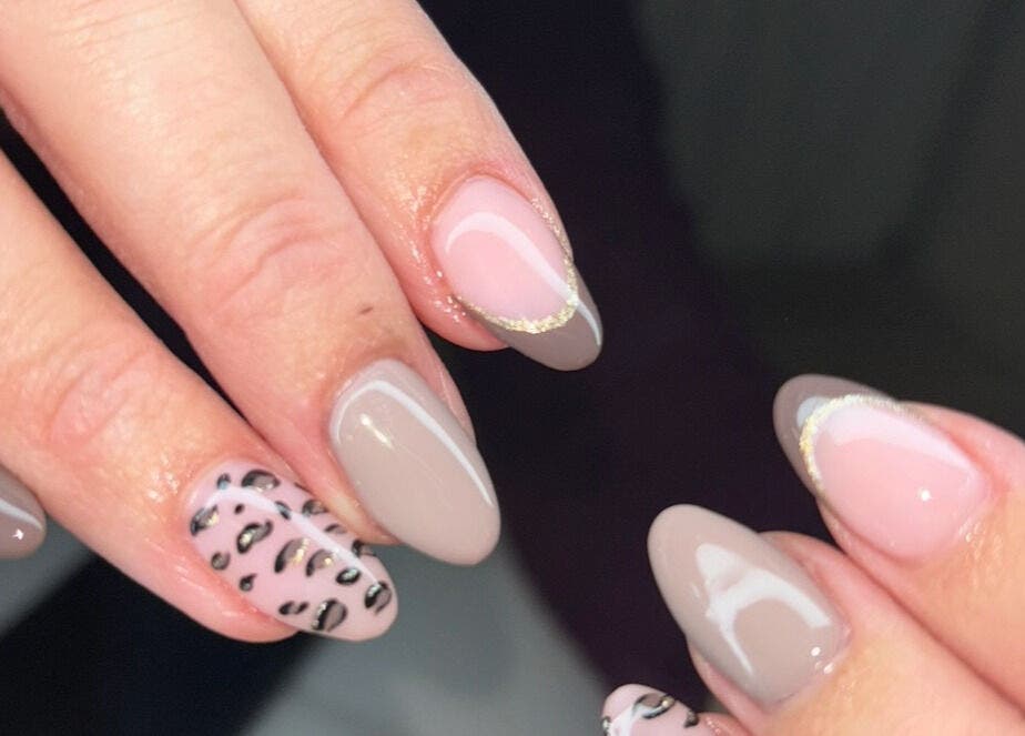 Diseños de uñas elegantes en Beii Nails ✨💅🏼, Comunidad De Madrid, Comunidad De Madrid, ES.