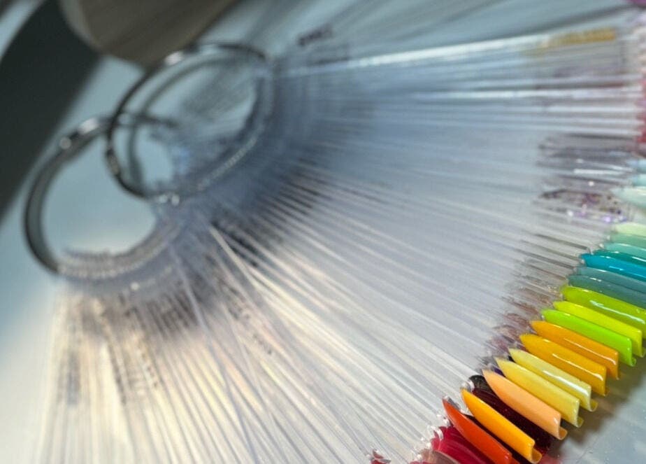 Paleta de colores vibrantes de Beii Nails ✨💅🏼 en Comunidad De Madrid, Comunidad De Madrid, ES.