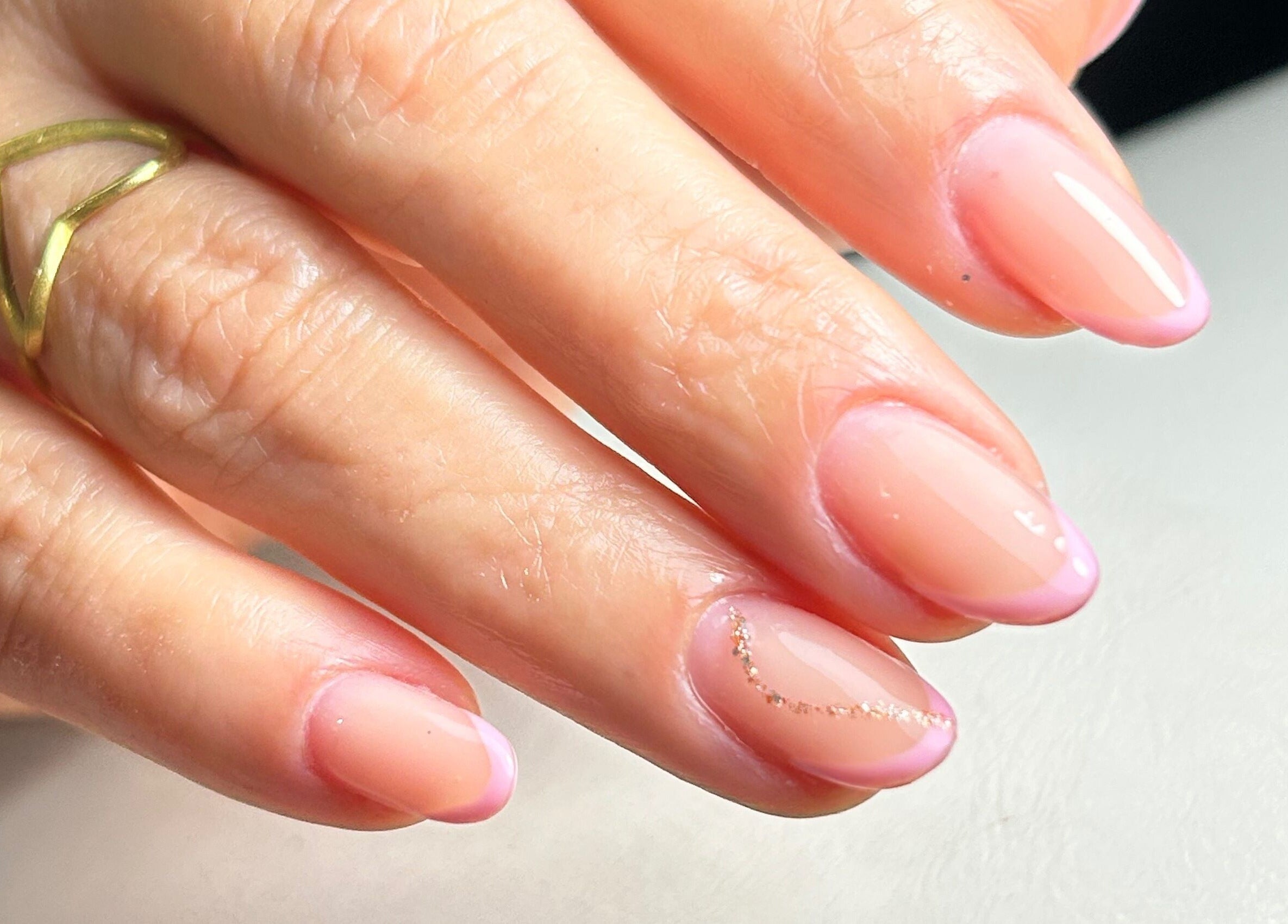 Unhas decoradas com design delicado na Macela Paiva Unhas, Póvoa De Varzim, Porto, PT.