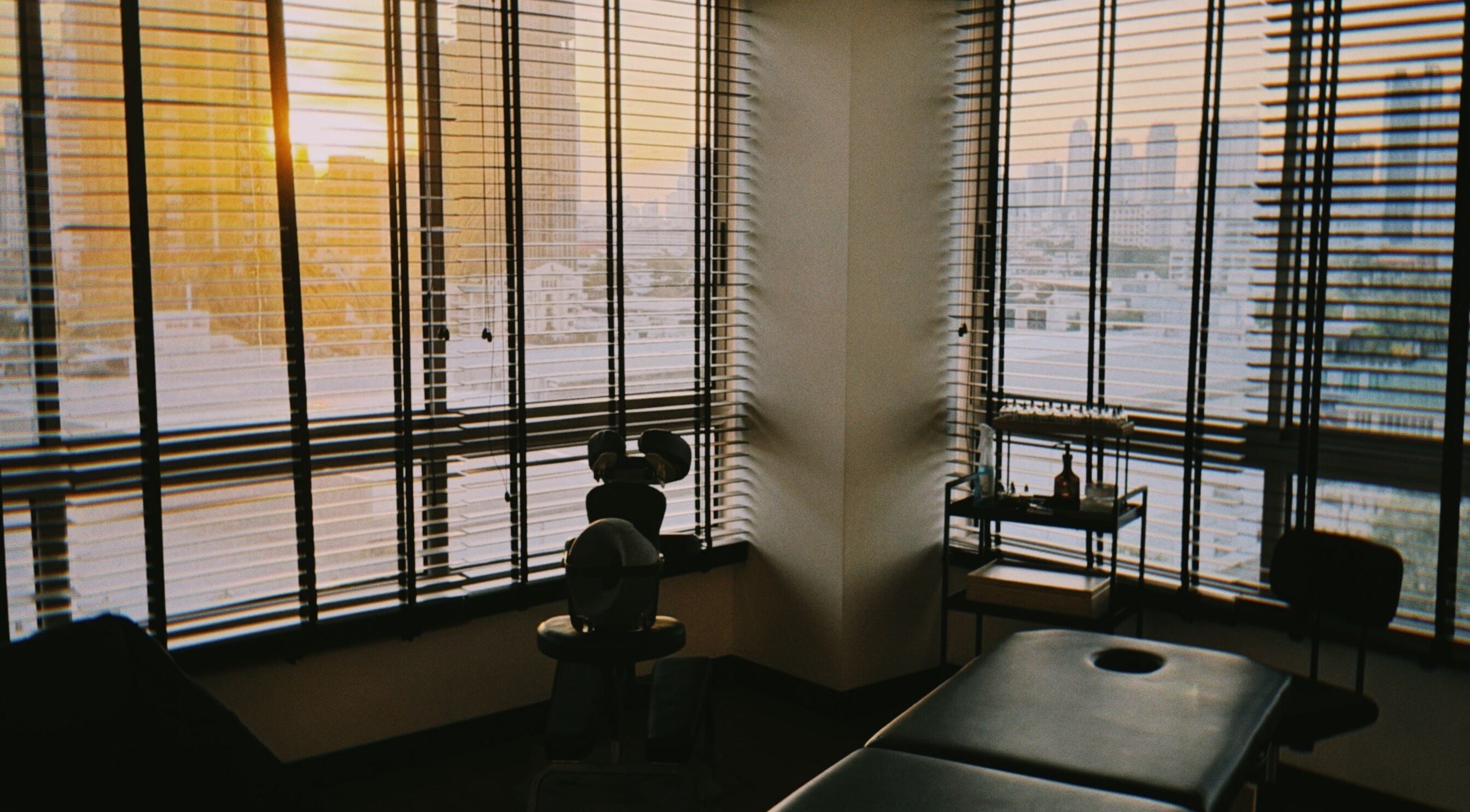 Relaxing treatment room at Soulistic, Krung Thep Maha Nakhon, Krung Thep Maha Nakhon, TH with cityscape view.