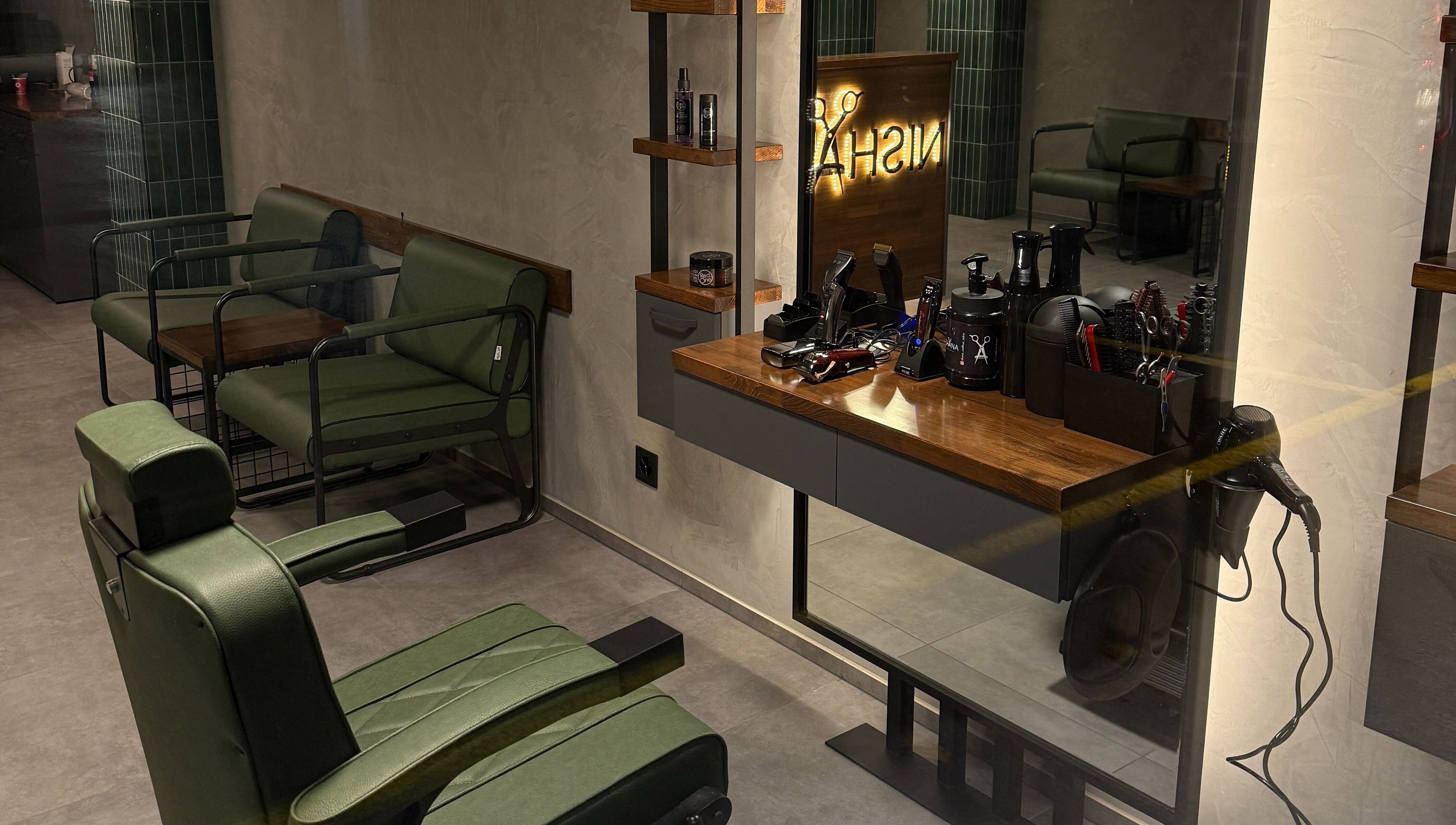 Elegante Friseureinrichtung bei Nishan Coiffeursalon in Walenstadt, Sankt Gallen, CH.