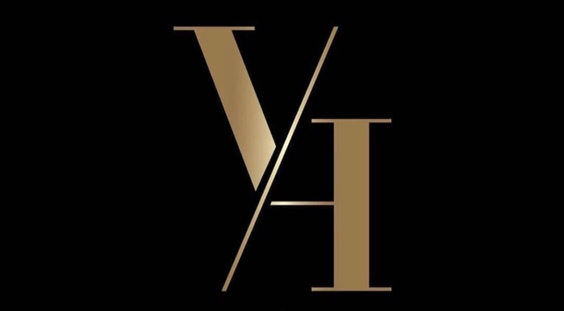Logo elegante di VH STUDIO, Napoli, Campania, IT.