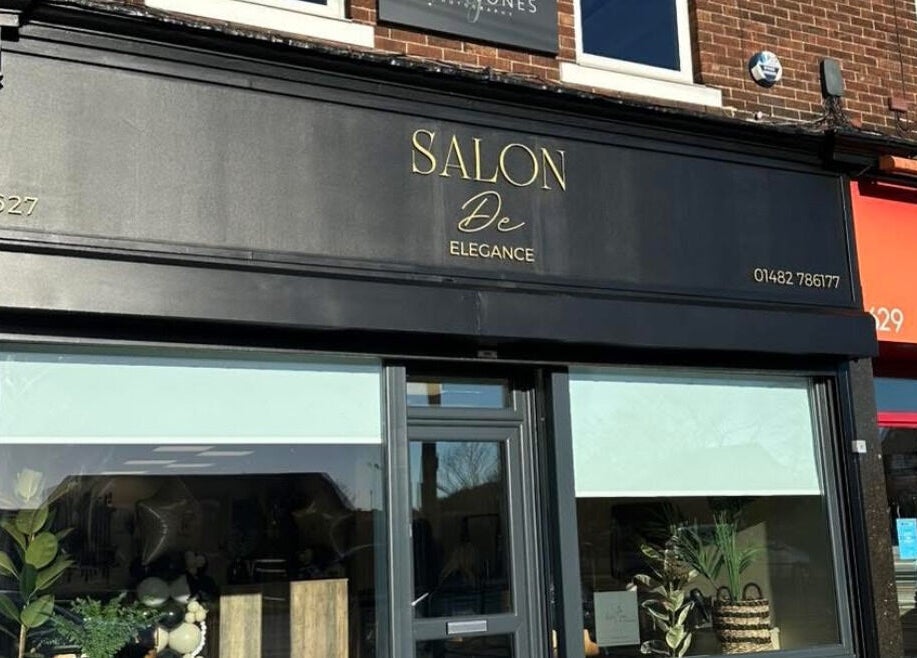 Front view of Navie Studio in Hull, England, GB showcasing modern salon elegance.