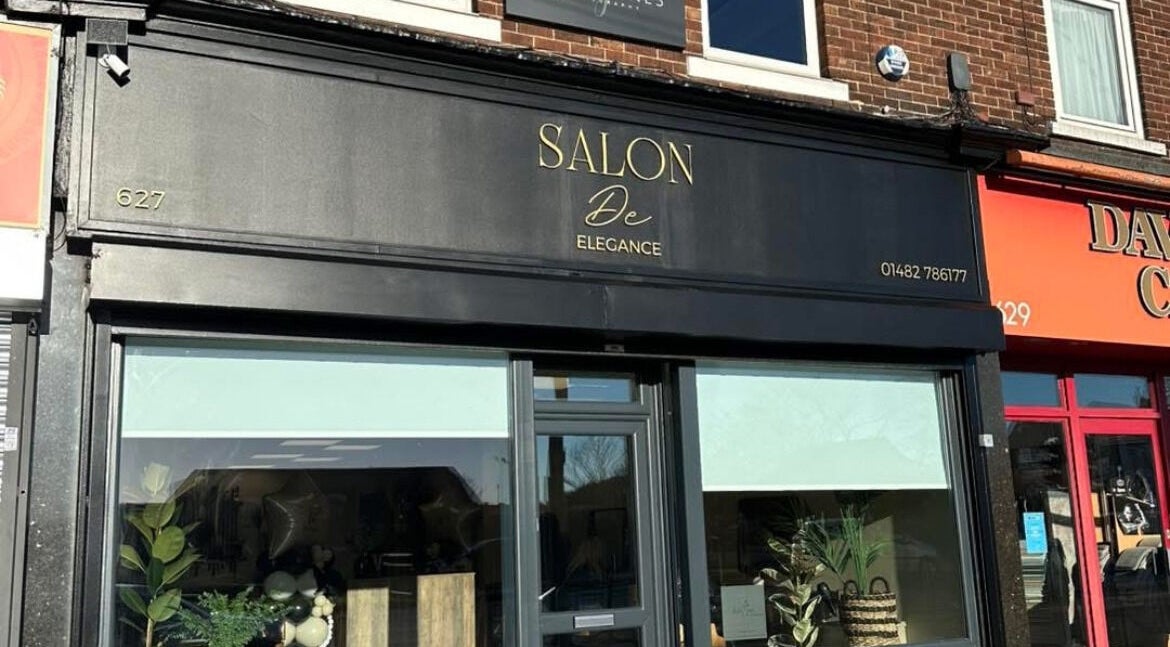 Front view of Navie Studio in Hull, England, GB showcasing modern salon elegance.