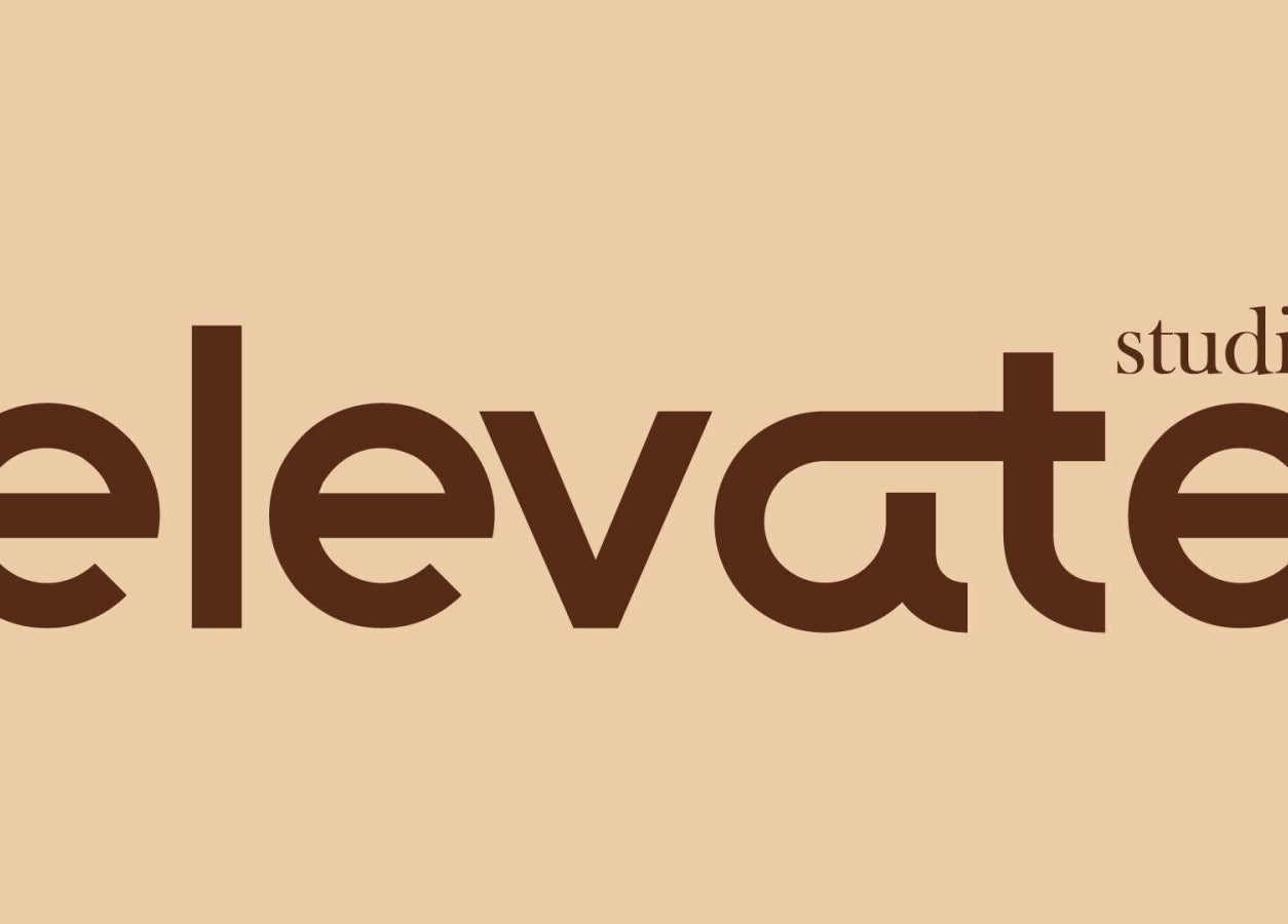 Logo de Studio Elevate sarl à Annet-sur-marne, Île-de-france, FR, sur fond beige.
