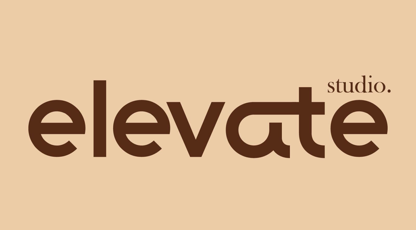 Logo de Studio Elevate sarl à Annet-sur-marne, Île-de-france, FR, sur fond beige.