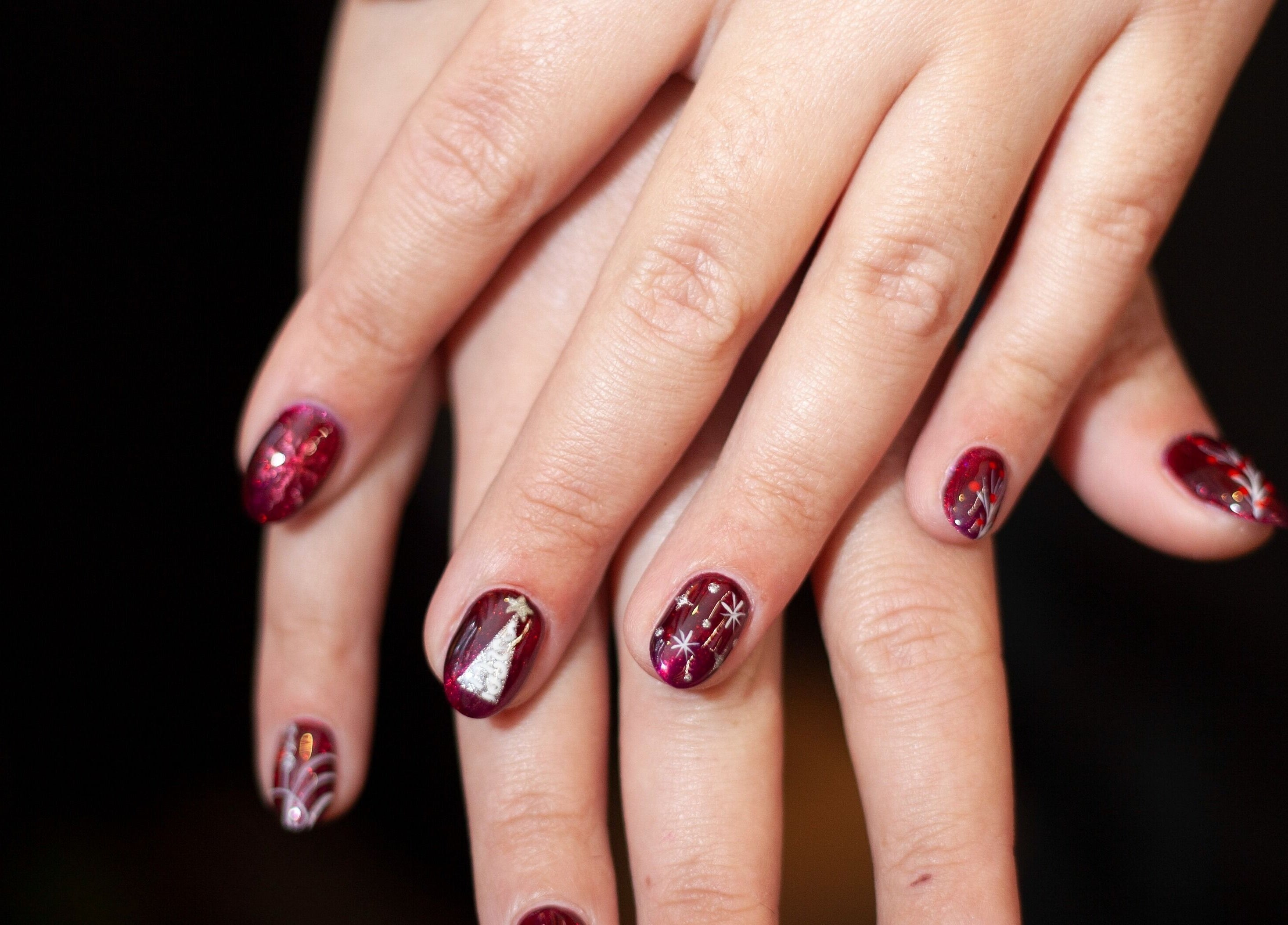 Μανικιούρ Μπιζού στο MrandMrsspa Chalkida, GR με φανταχτερό σχεδιασμό.