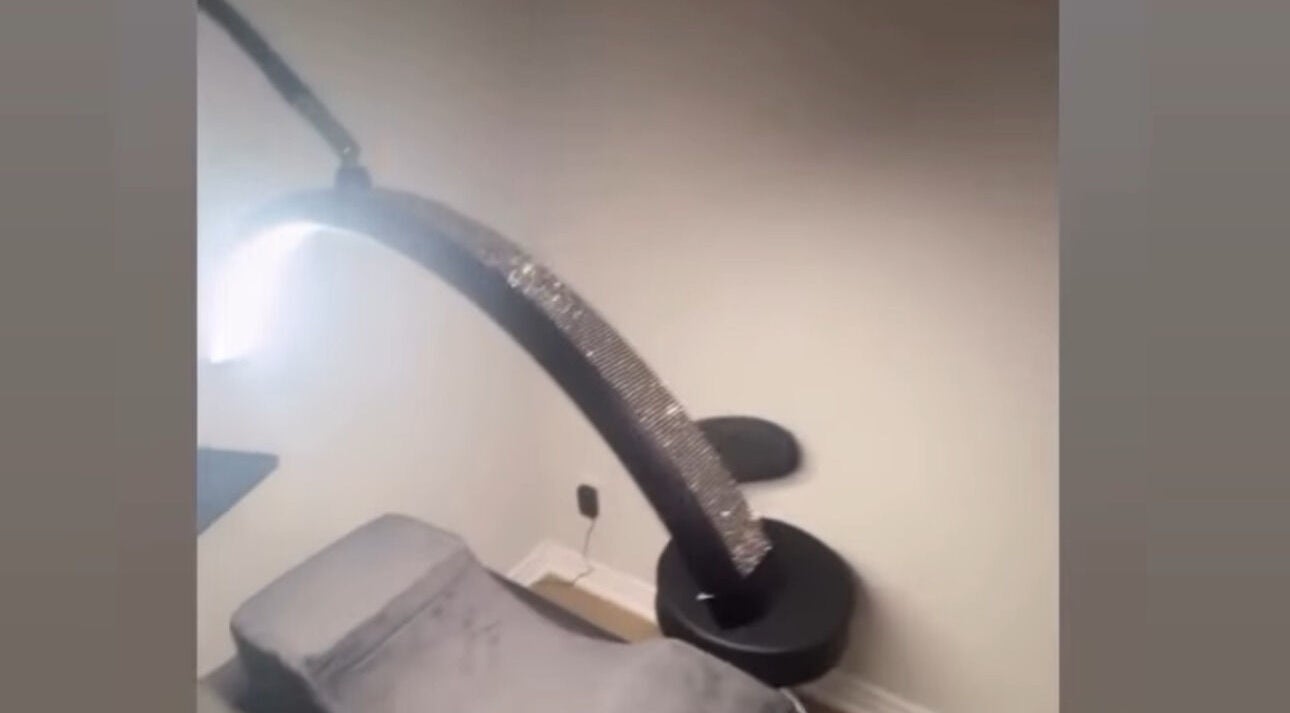 Luxurious massage chair at Majasbeautyco, Hamilton, Ontario, CA, offering relaxation and wellness.