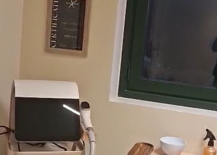 Appareil moderne de relaxation chez Lisea Beauty, Villefranque, Nouvelle-Aquitaine, FR.