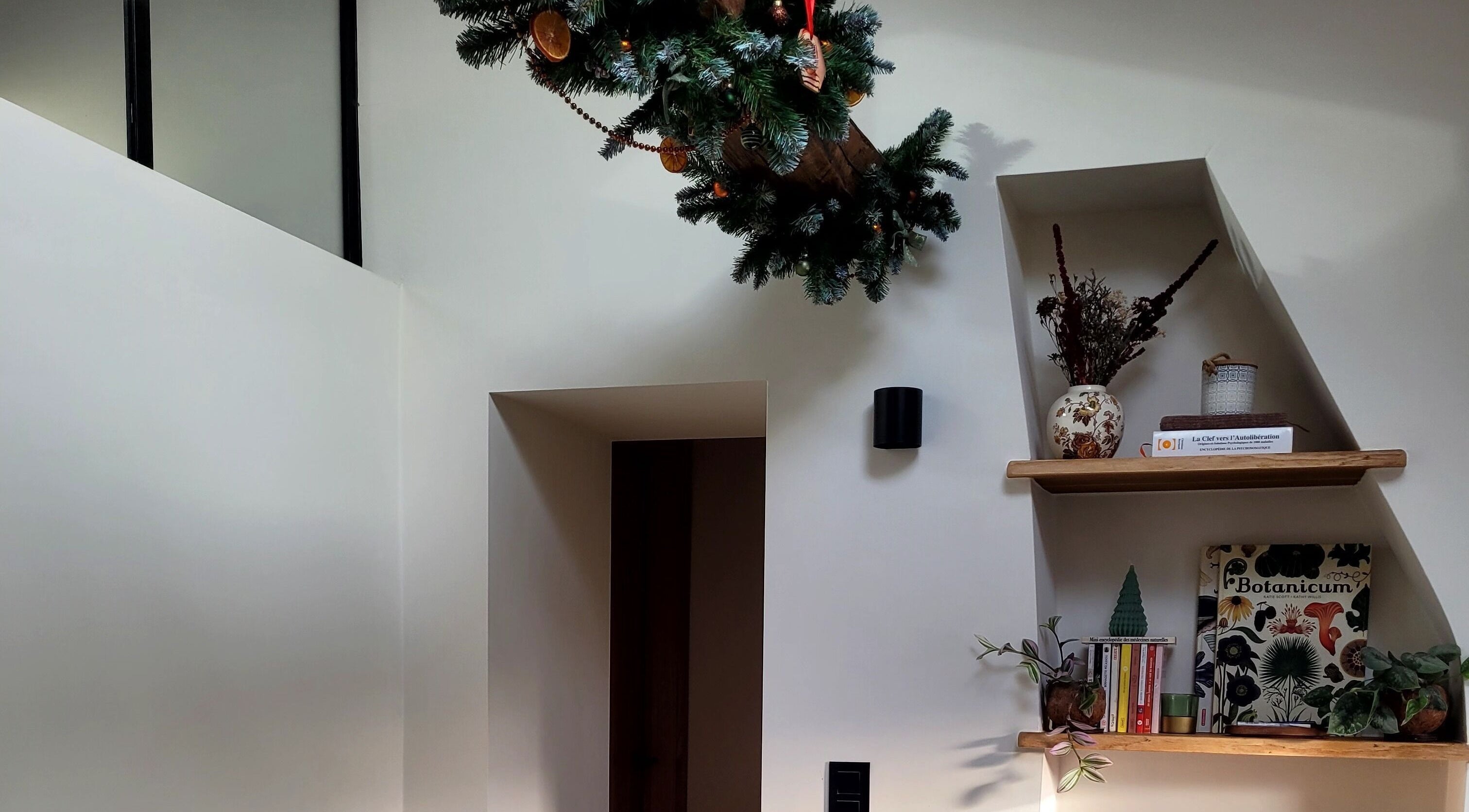 Intérieur avec décor naturel chez Herbae - Esthéticienne Holistique à Engis, Région Wallonne, BE.