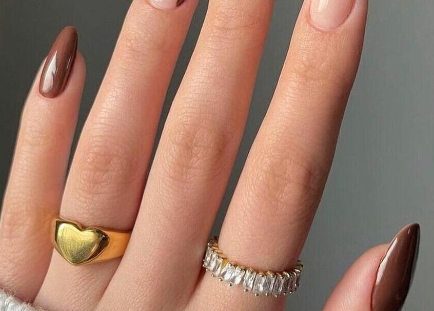 Элегантный маникюр в Manicura Cerca de Mí, València, Comunidad Valenciana, ES.