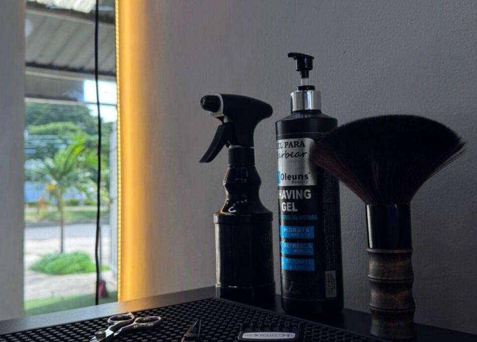 Productos de cuidado masculino en Leonardo Goméz, Santa Cruz De La Sierra, Departamento De Santa Cruz, BO.