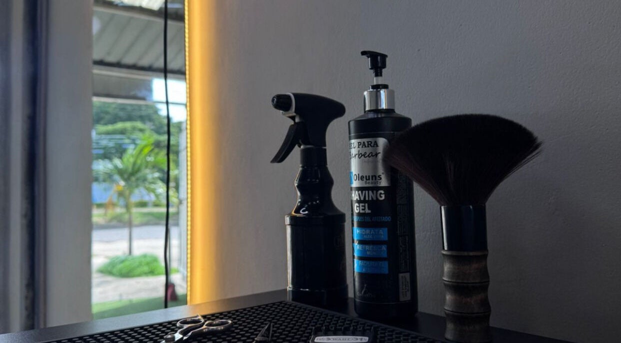 Productos de cuidado masculino en Leonardo Goméz, Santa Cruz De La Sierra, Departamento De Santa Cruz, BO.