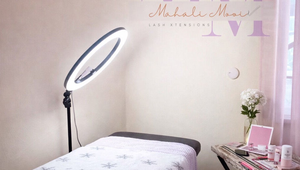 Relaxing lash extension room at Mahali Mooi, Portmore, St. Catherine Parish, JM, featuring a treatment bed.