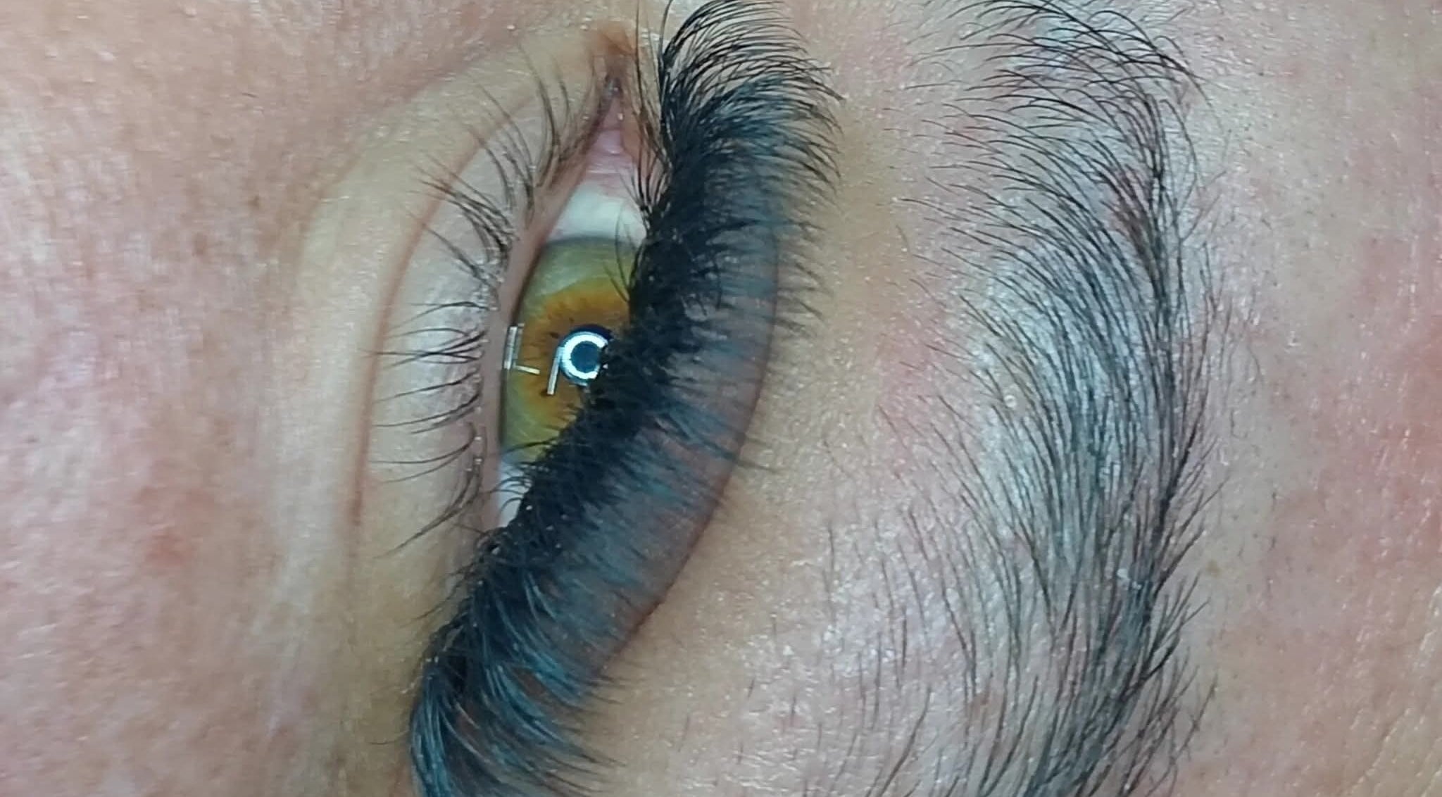 Extensiones de pestañas en Centro de Belleza Tenamaxtlán, Centro, Jalisco, MX, realzando la mirada.