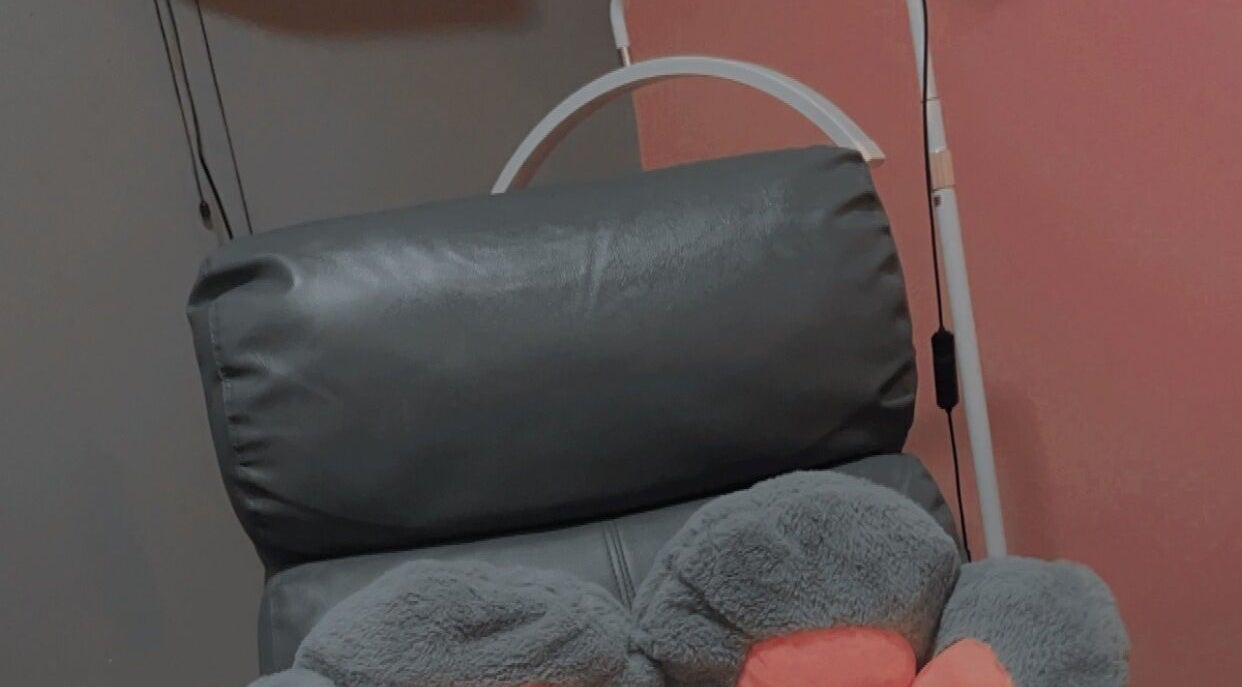 Comfortable chair with soft pillows at The BeautyLoft by Dannique, Ocho Rios, St. Ann Parish, JM.