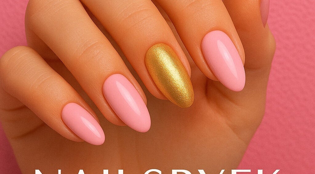 Manucure élégante rose et or chez Nailsssbyfk, Saint-céré, Occitanie, FR