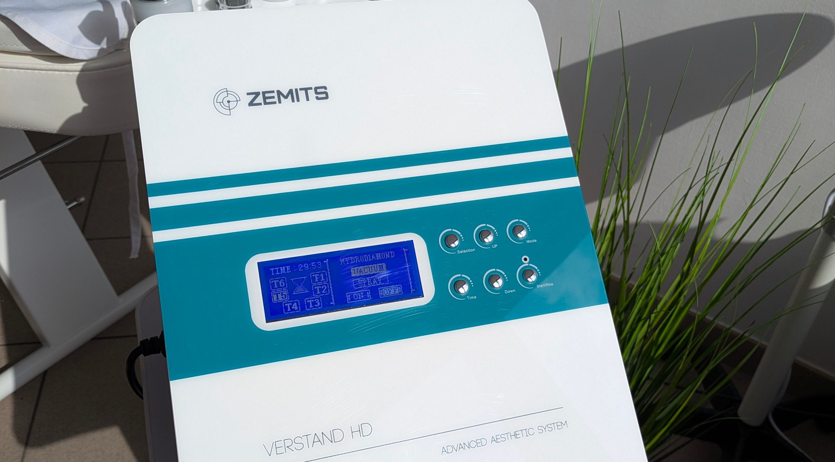 Profesjonalny sprzęt Zemits w Gabinet kosmetyczny Anastasiia Drabowicz, Częstochowa, Województwo Śląskie, PL.