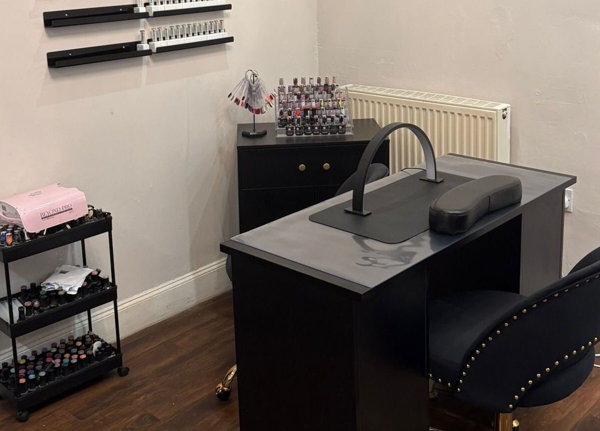 Modern nail station at Chantelle Fairbairn Makeup Artistry, Camelon, Scotland, GB, neatly organized for sessions.