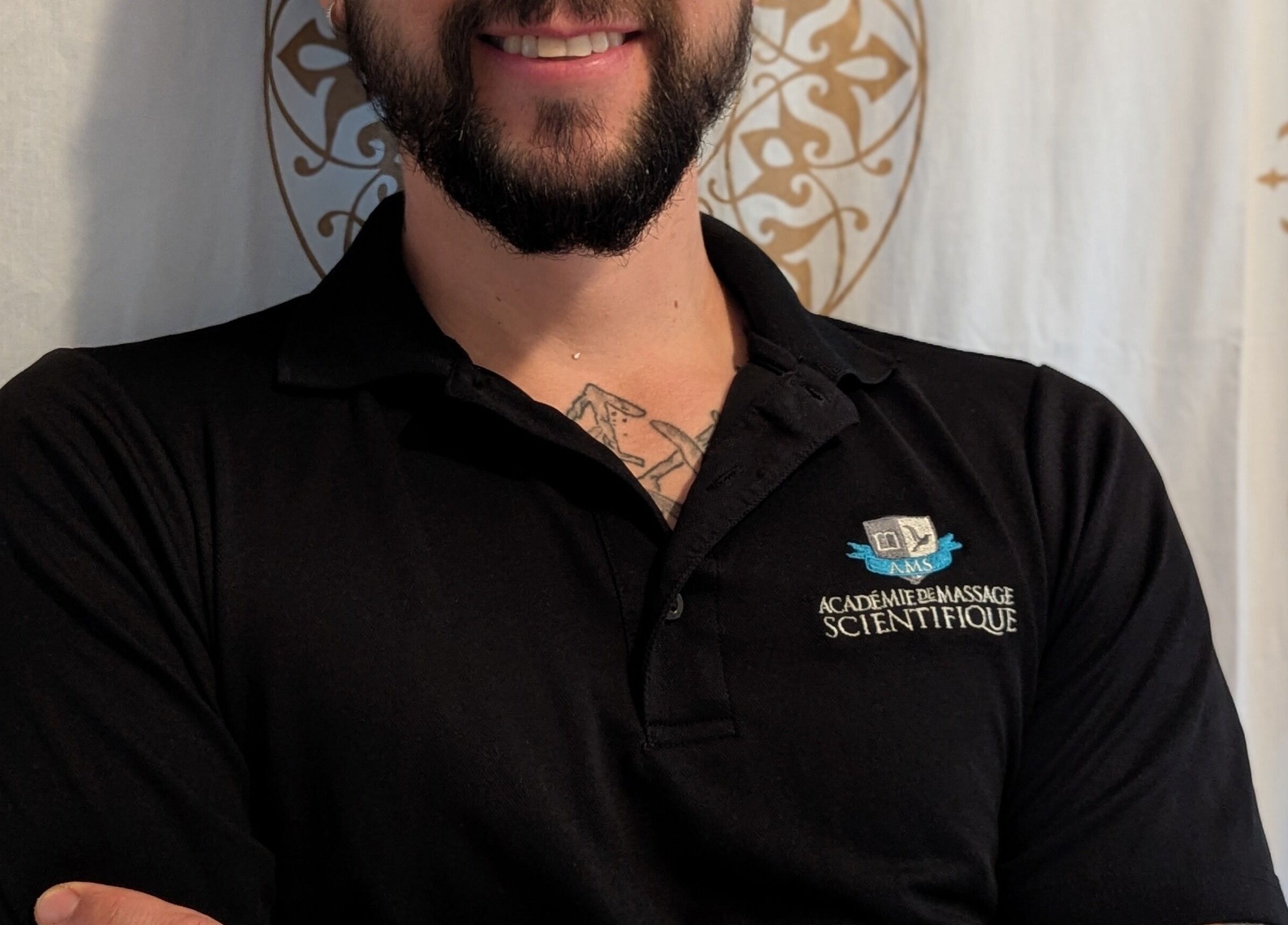 A smiling professional from Espace Ayana - Massothérapie in Québec, Québec, CA.