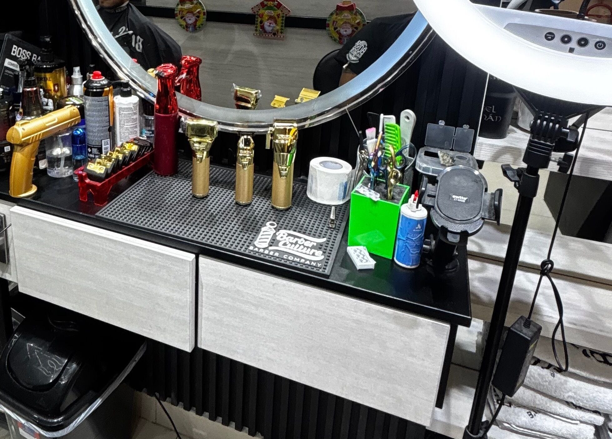 Professional barber tools at Ángel Guzmán (Barbero Profesional), San Borja, Provincia De Lima, PE.