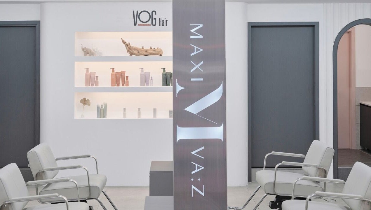 Elegant salon interior at Vog Hair Maxivaz - Sinpung Station, 서울특별시, 서울특별시, KR, highlighting modern decor.