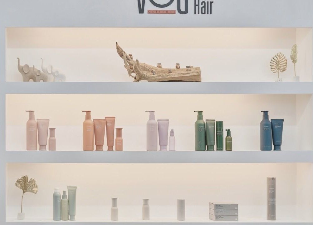 Vog Hair Maxivaz - Sinpung Station, 서울특별시, stylish product display on modern shelves.